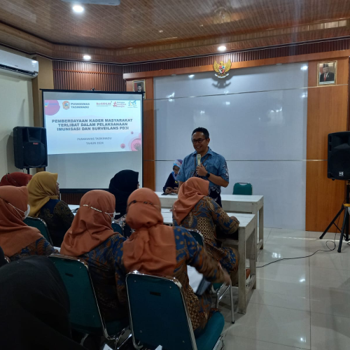 foto PEMBERDAYAAN KADER MASYARAKAT TERLIBAT DALAM PELAKSANAAN IMUNISASI DAN SURVEILANS PD3I