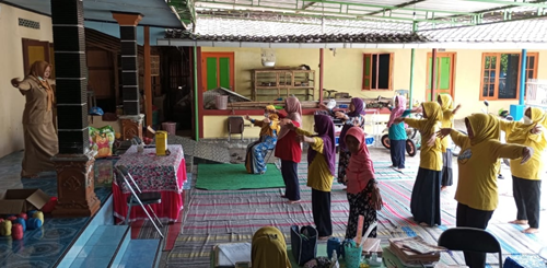 KEGIATAN POSYANDU LANSIA DESA WONOLOPO DAN PANDEYAN